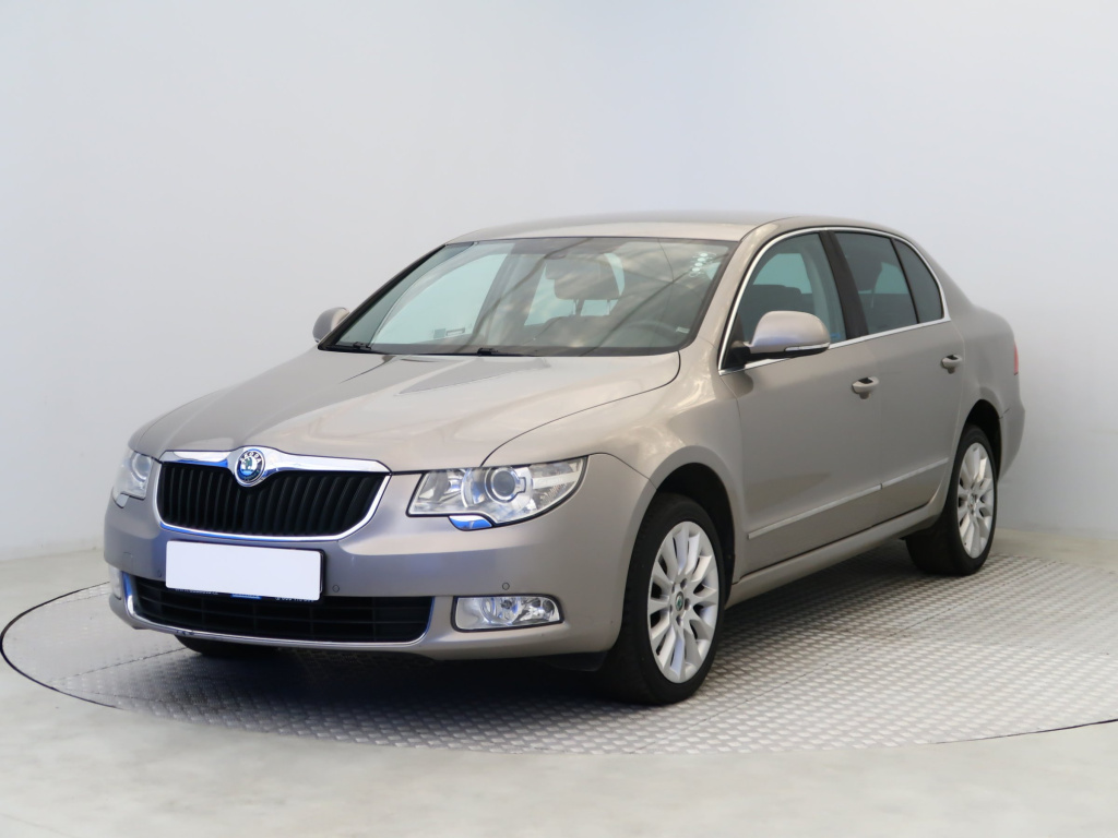 Škoda Superb, 2012, 2.0 TDI, 103kW