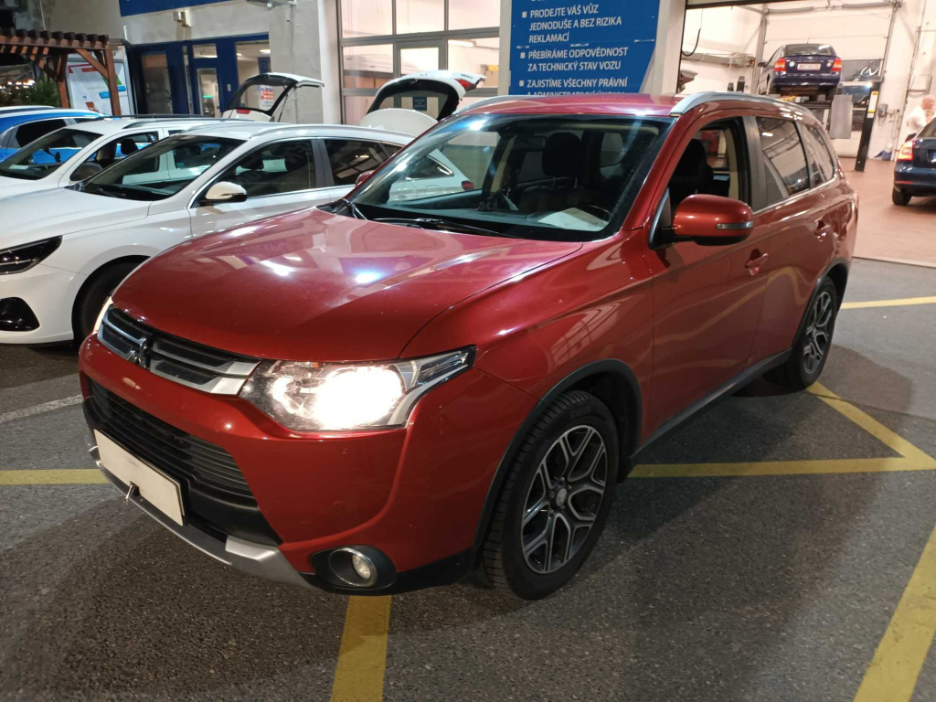 Mitsubishi Outlander, 2015, 2.2 DI-D, 110kW, 4x4