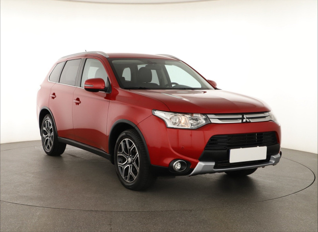 Mitsubishi Outlander 2015