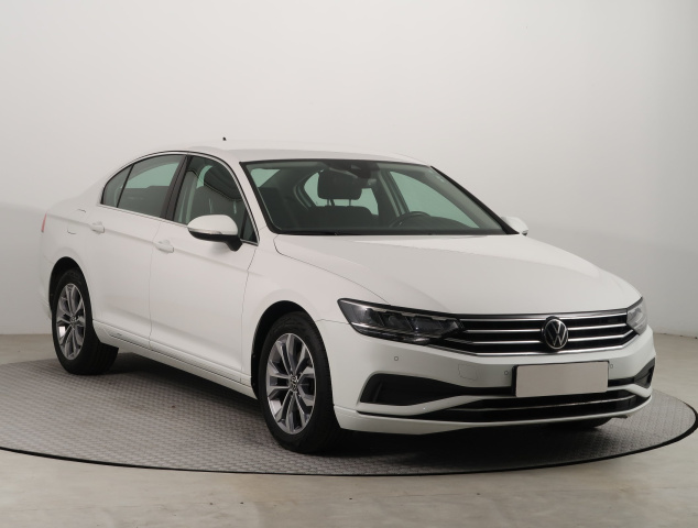 Volkswagen Passat 2021