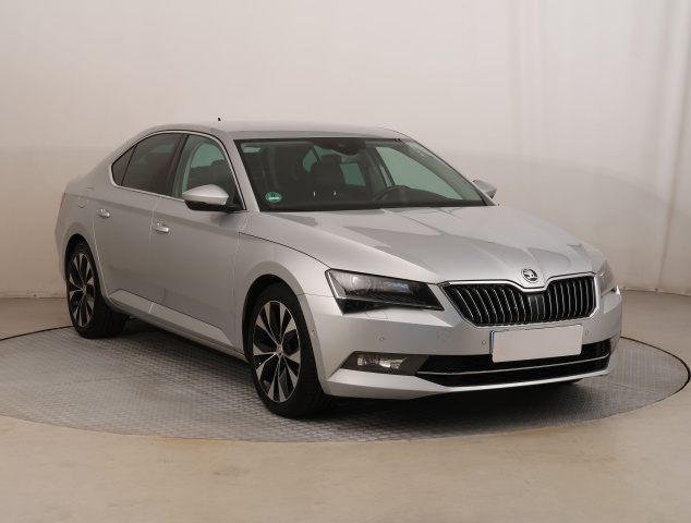 Škoda Superb 2015