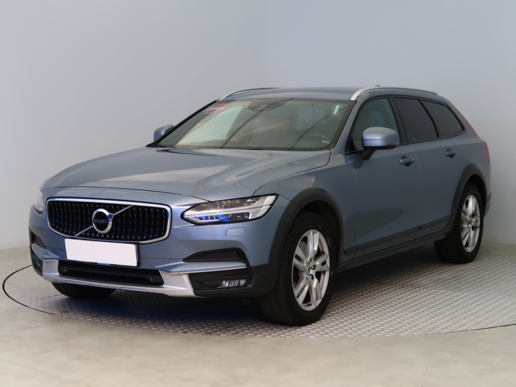 Volvo V90 Cross Country, 2018, D4 2.0 AWD, 140kW, 4x4