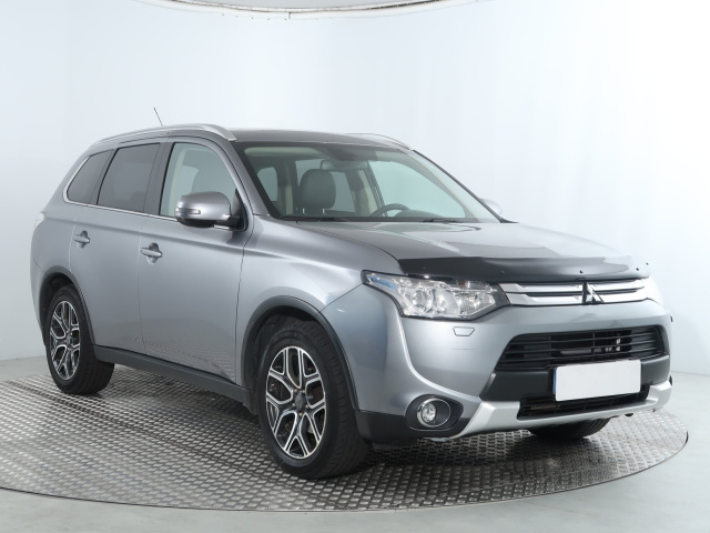 Mitsubishi Outlander 2015