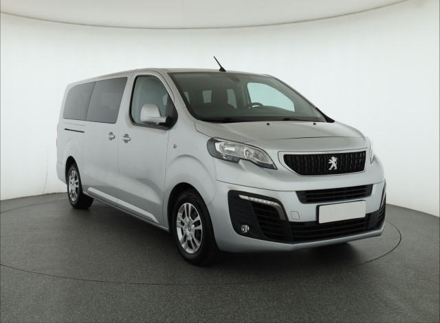 Peugeot Traveller 2017