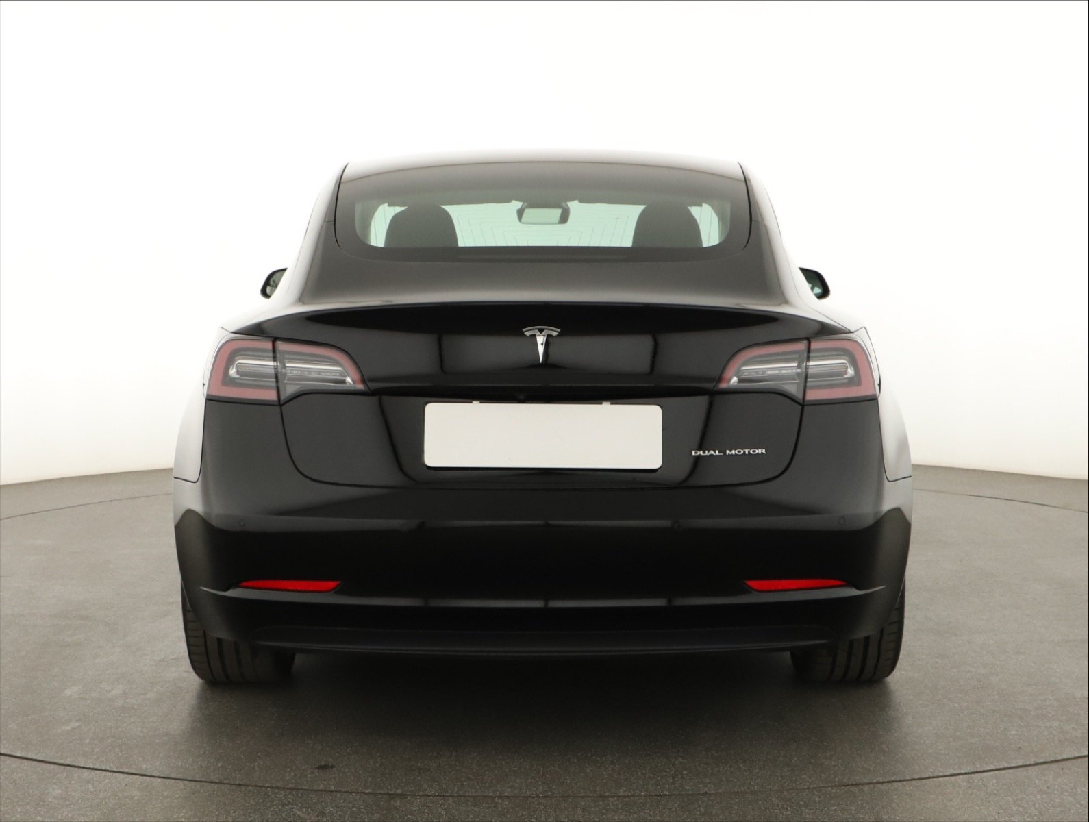 Tesla Model 3 2019 Long Range 4WD 76kWh 110596km Sedan