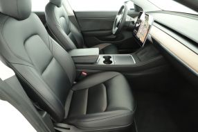 Tesla Model 3 - 2021