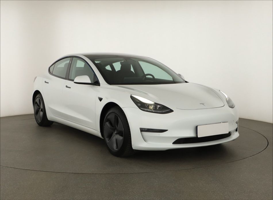 Tesla Model 3 - 2021