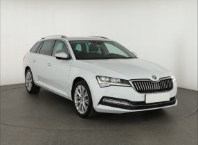 Škoda Superb - 2022
