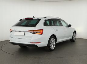 Škoda Superb - 2022