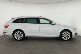 Škoda Superb - 2022