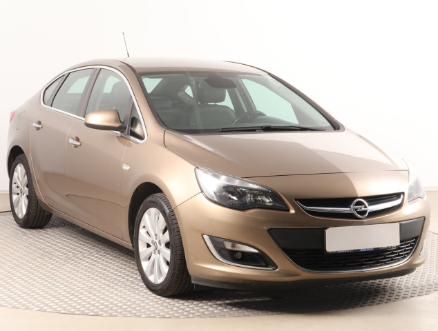 Opel Astra 2013