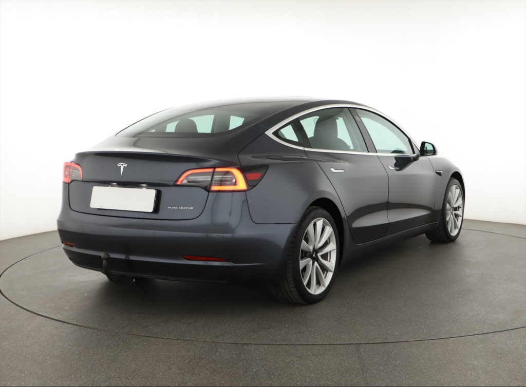 Tesla Model 3 2019 Long Range 4WD 73kWh 96038km Sedan