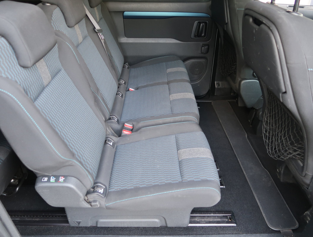 Peugeot Traveller