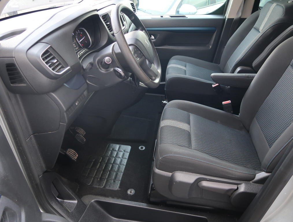 Peugeot Traveller