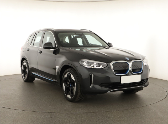 BMW iX3 2021