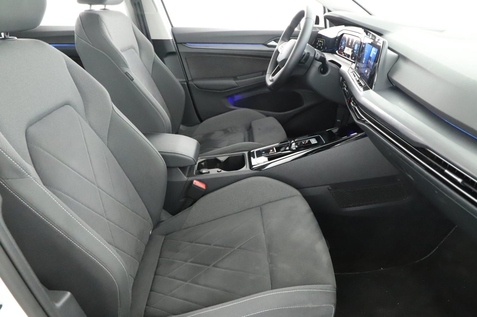 Volkswagen Golf - 2023