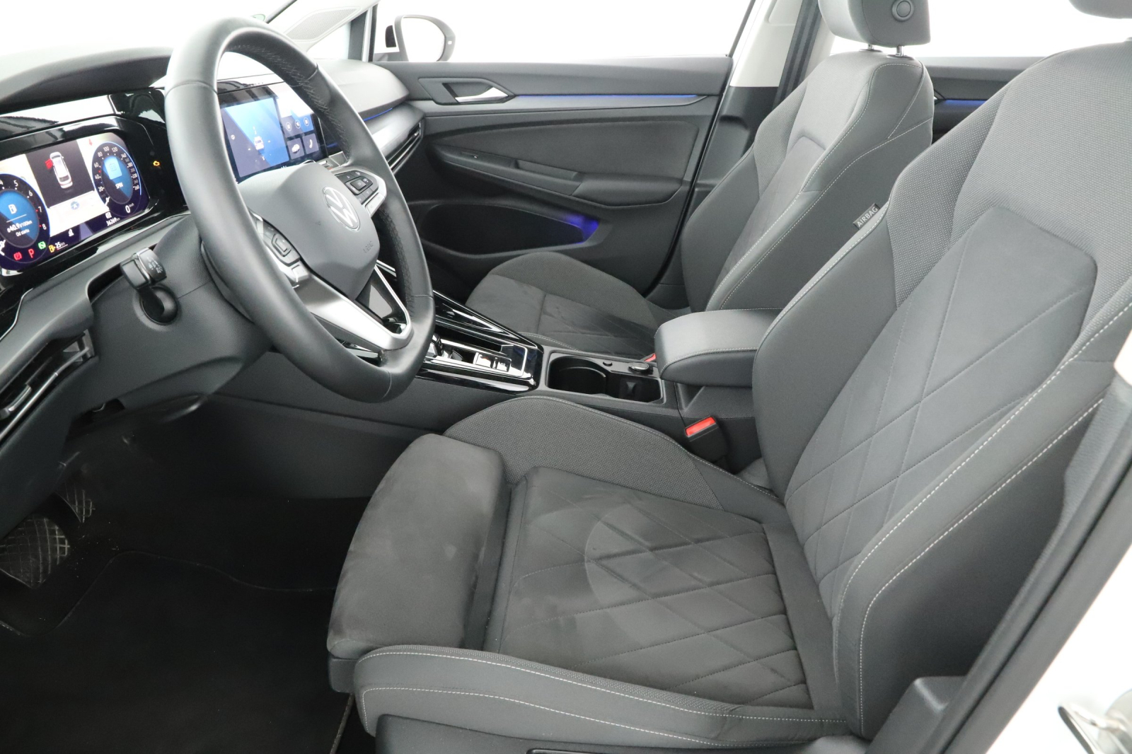 Volkswagen Golf - 2023