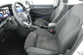 Volkswagen Golf - 2023