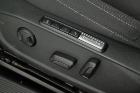 Volkswagen Golf - 2023