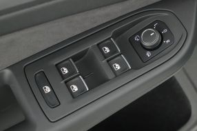 Volkswagen Golf - 2023