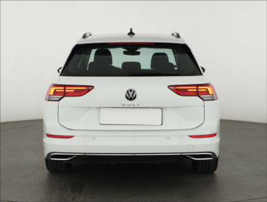 Volkswagen Golf - 2023