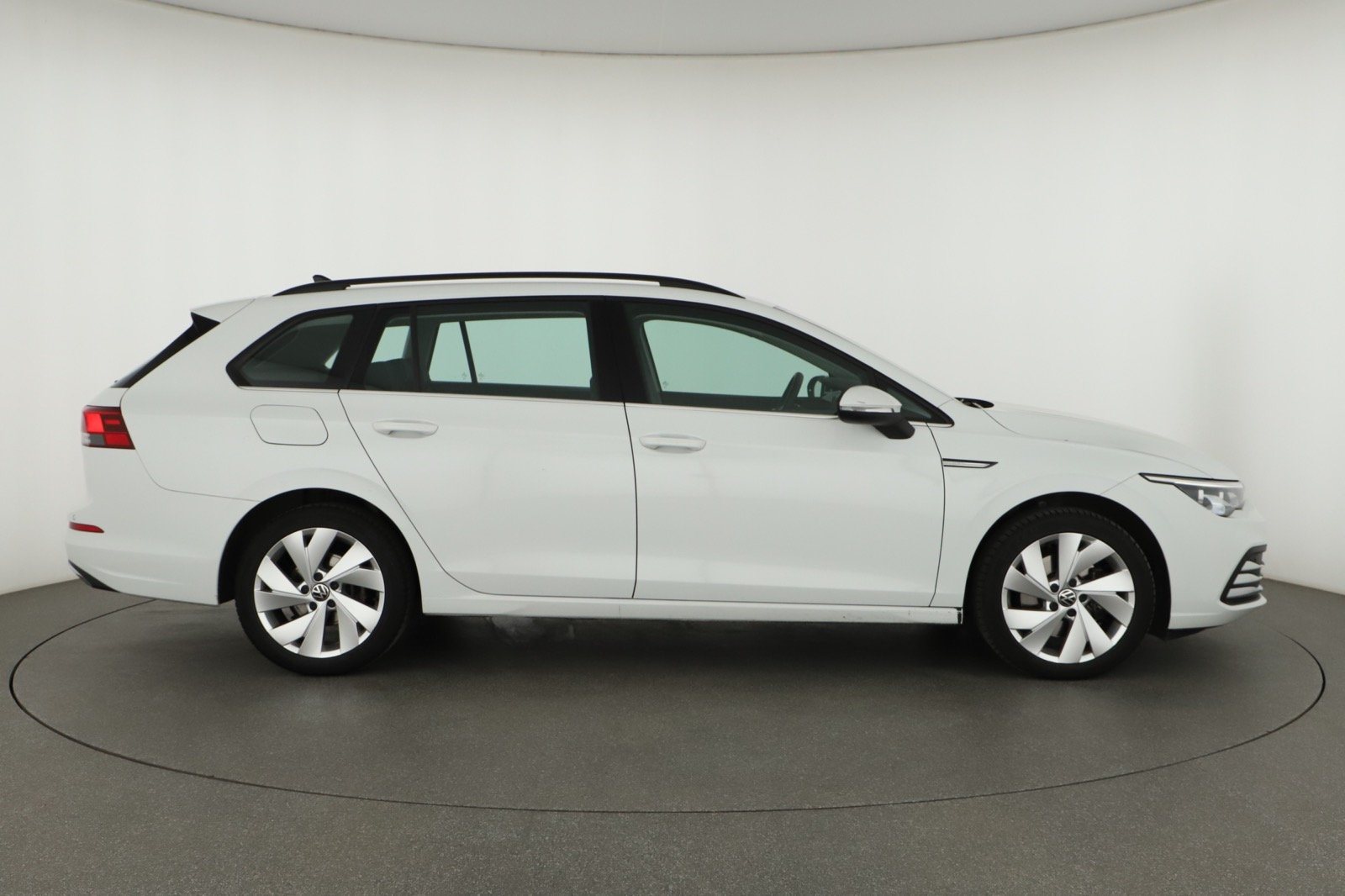 Volkswagen Golf - 2023