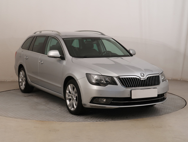 Škoda Superb 2013