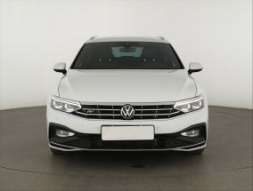 Volkswagen Passat - 2021