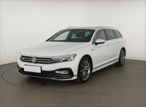 Volkswagen Passat - 2021