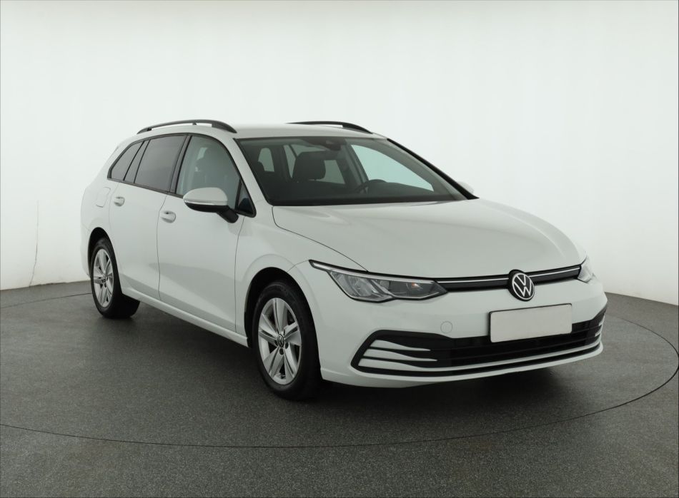 Volkswagen Golf - 2021
