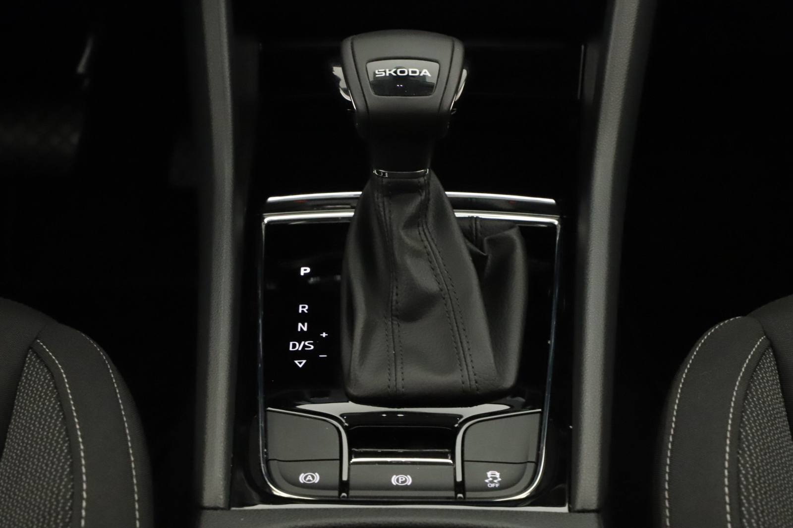 Škoda Karoq - 2025