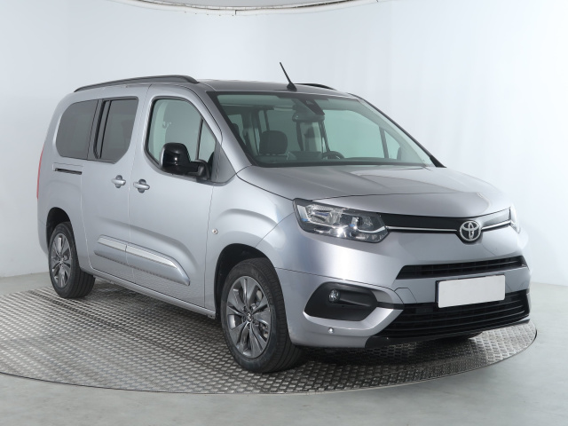 Toyota Proace City Verso 2024