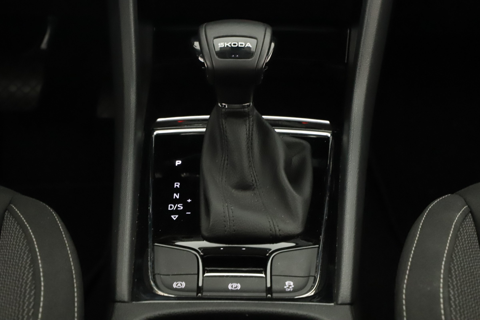 Škoda Karoq - 2025