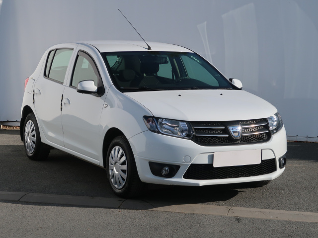 Dacia Sandero 2015