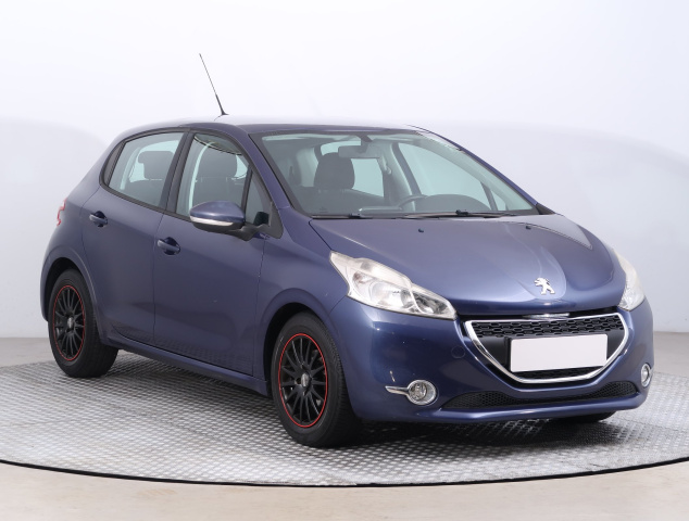 Peugeot 208 2012