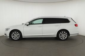 Volkswagen Passat - 2016