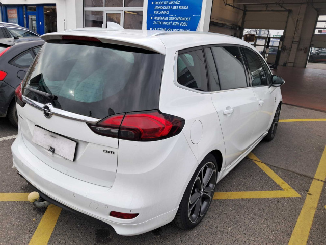 Opel Zafira 2016