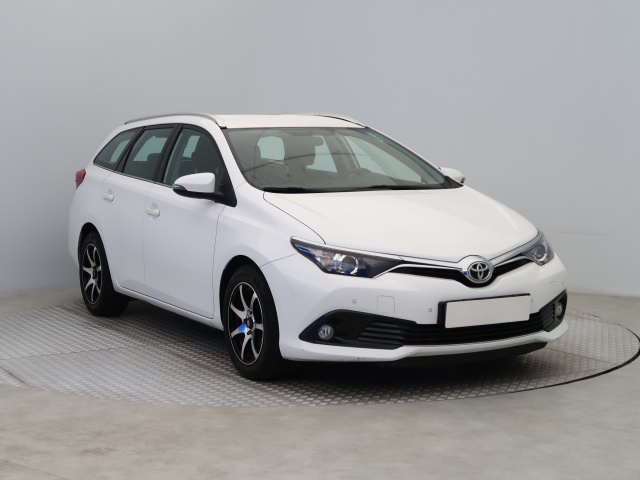 Toyota Auris 2016