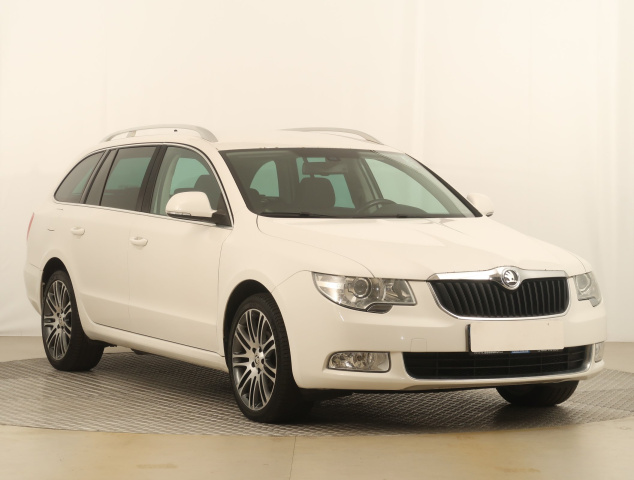 Škoda Superb 2012