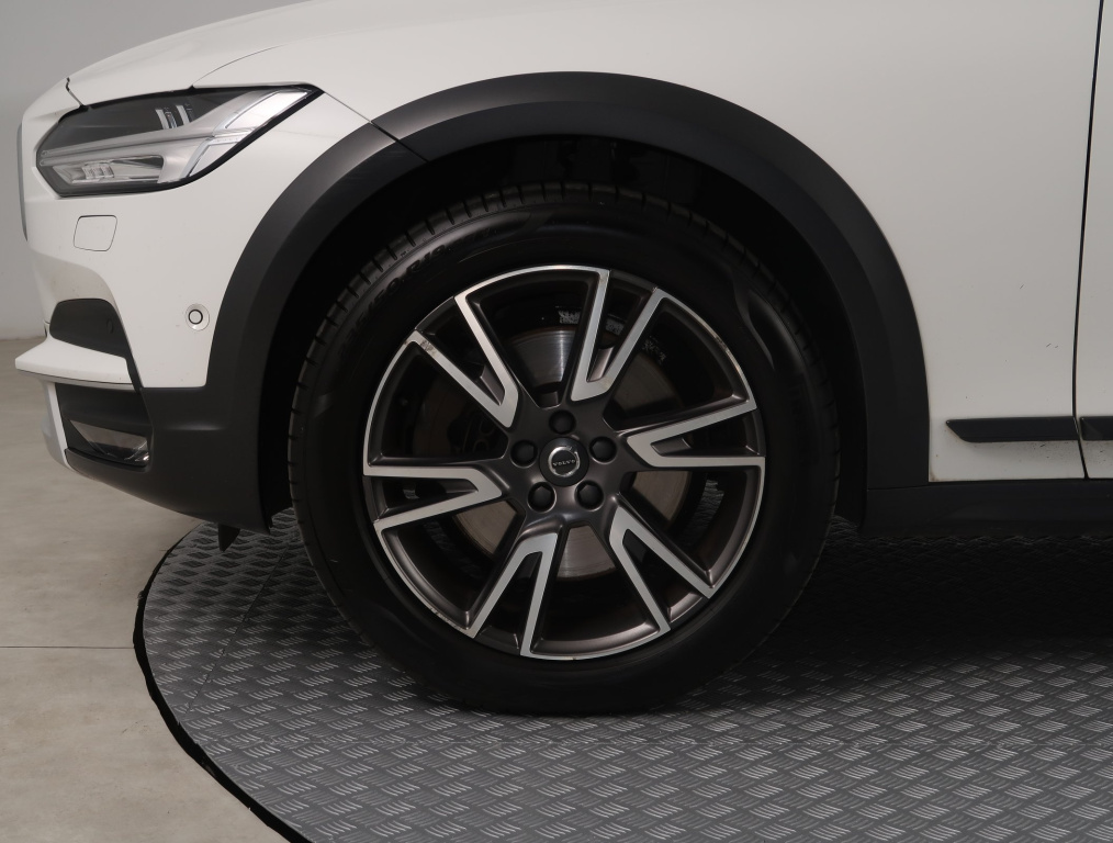 Volvo V90 Cross Country