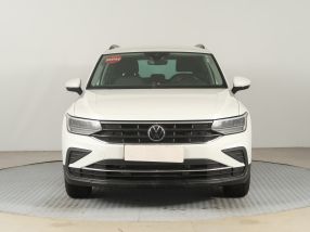 Volkswagen Tiguan - 2021