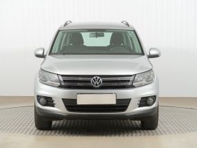 Volkswagen Tiguan - 2012