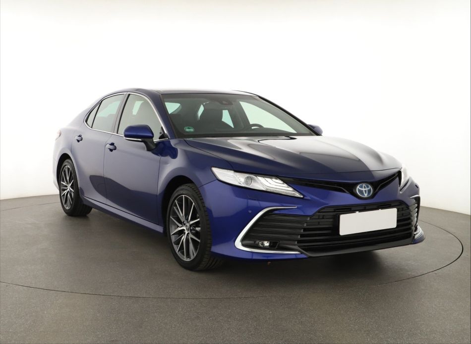 Toyota Camry - 2023