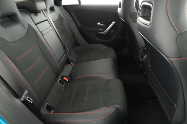 Mercedes - Benz CLA - 2025