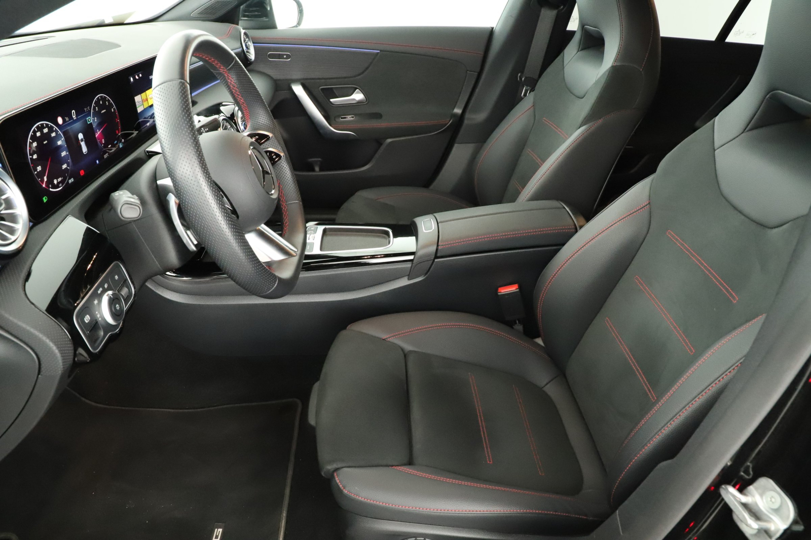 Mercedes-Benz CLA - 2025