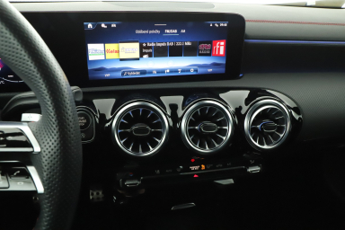 Mercedes-Benz CLA - 2025