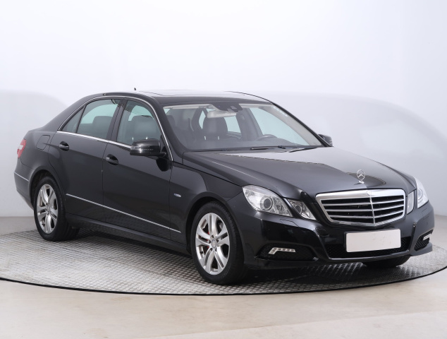 Mercedes-Benz E 2009