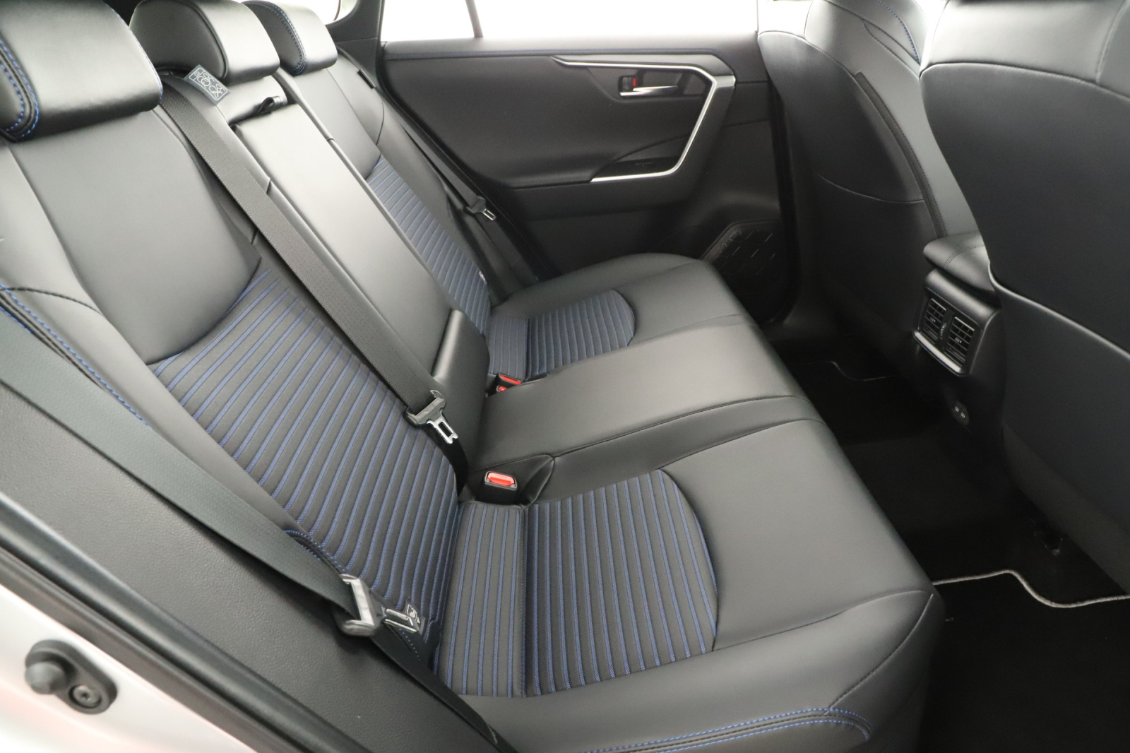 Toyota RAV 4 - 2025