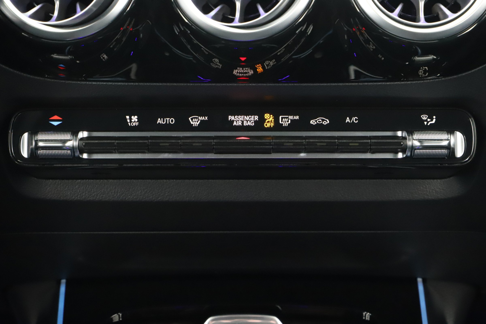 Mercedes-Benz GLA - 2025