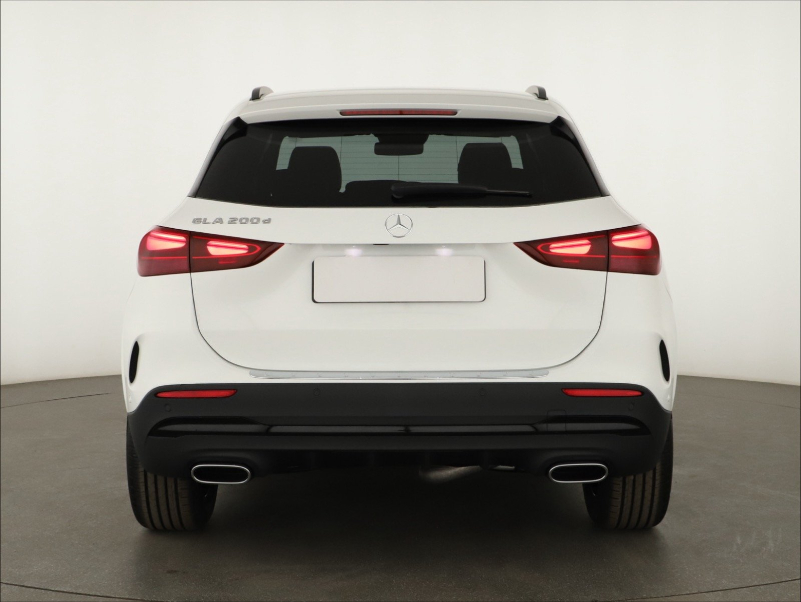 Mercedes-Benz GLA - 2025